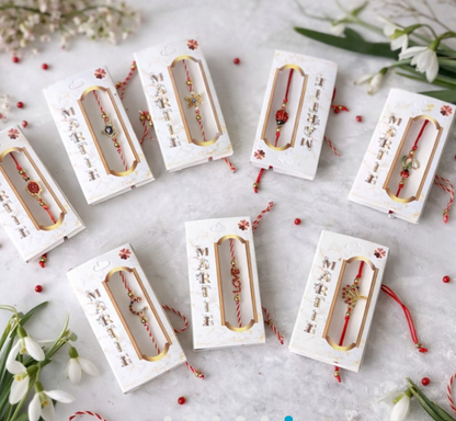 Mărțișor-Armband mit verstellbarem Band, in Einzelbox 9 × 5 cm