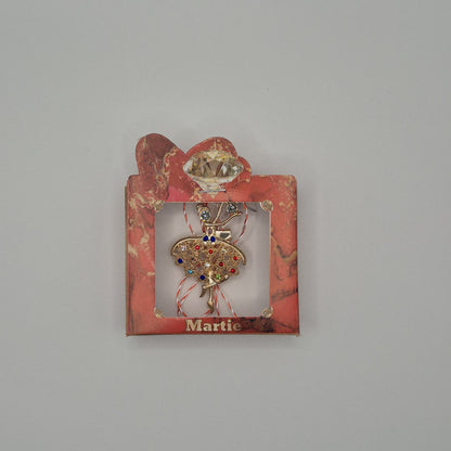 Mărțișor Tip Broșă / Brosche mit rot-weißem Band - Typ 3 (rote Box)