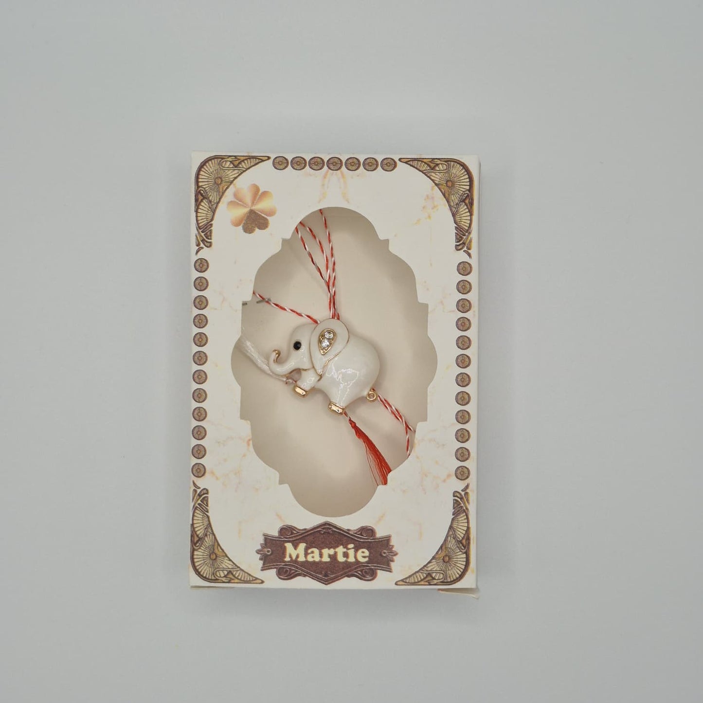 Mărțișor Tip Broșă / Brosche mit rot-weißem Band - Typ 3 (weiße Box)