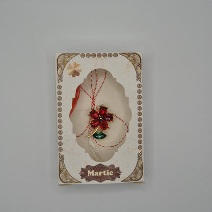 Mărțișor Tip Broșă / Brosche mit rot-weißem Band - Typ 3 (weiße Box)