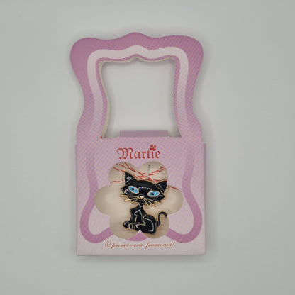 Mărțișor Tip Broșă / Brosche mit rot-weißem Band - Typ 1 (rosa Box)